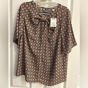 Pleione polyester print top. New with tags.Medium. Tan, navy, cream, orange.
